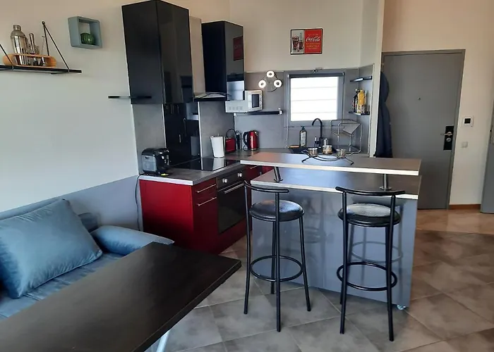 Appartement Chateau Leenhardt - T2 Face A La *