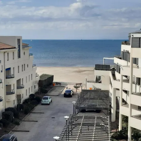 Apartment Chateau Leenhardt - T2 Face A La *